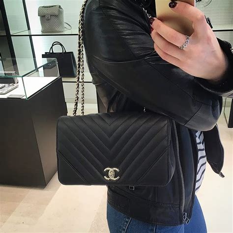 18c chanel chevron|Chanel Chevron Handbag .